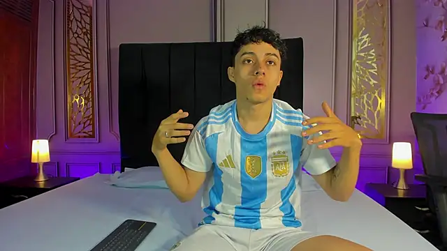 Snapshot of Dani_rivass chatting on November 10, 2025, 11:42 am Dani rivass online show from November 10, 2025, 11:42 am