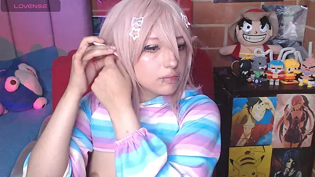  alexa19pretty  online show from April 30, 2026, 8:57 pm
