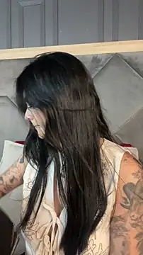 Snapshot of AliceRitter chatting on July 4, 2026, 12:06 am AliceRitter online show from July 4, 2026, 12:06 am