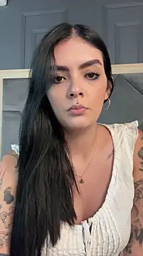 Snapshot of AliceRitter chatting on July 6, 2026, 11:07 pm AliceRitter online show from July 6, 2026, 11:07 pm
