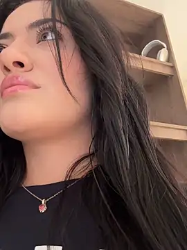 Snapshot of Lu090_ chatting on September 23, 2025, 4:10 pm Lu090 online show from September 23, 2025, 4:10 pm