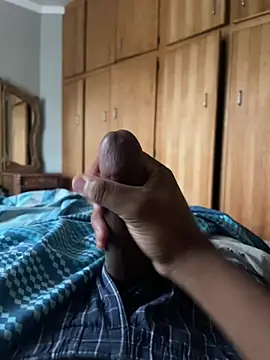 Snapshot of CreamyOff45 chatting on March 20, 2026, 5:45 am CreamyOff45 online show from March 20, 2026, 5:45 am