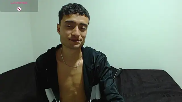 Snapshot of camiYwY chatting on October 11, 2025, 6:12 am camiYwY online show from October 11, 2025, 6:12 am