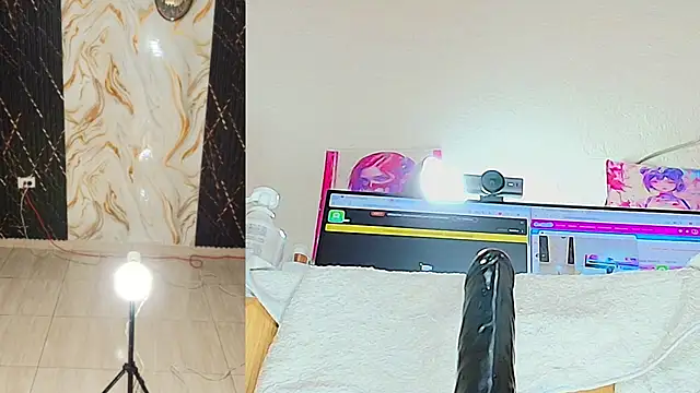 keily  funny online show from June 25, 2026, 11:04 am