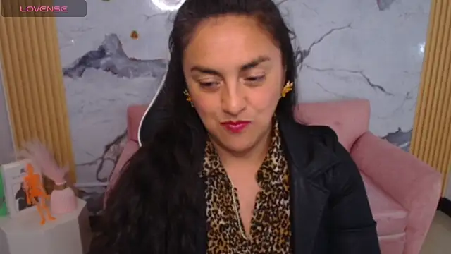 Snapshot of tamara_ch1 chatting on October 21, 2025, 3:29 am tamara ch1 online show from October 21, 2025, 3:29 am