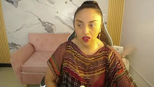 Snapshot of tamara_ch1 chatting on October 29, 2025, 3:20 am tamara ch1 online show from October 29, 2025, 3:20 am