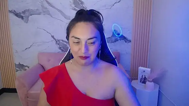 Snapshot of tamara_ch1 chatting on November 8, 2025, 2:56 am tamara ch1 online show from November 8, 2025, 2:56 am