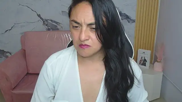 Snapshot of tamara_ch1 chatting on December 14, 2025, 3:45 am tamara ch1 online show from December 14, 2025, 3:45 am