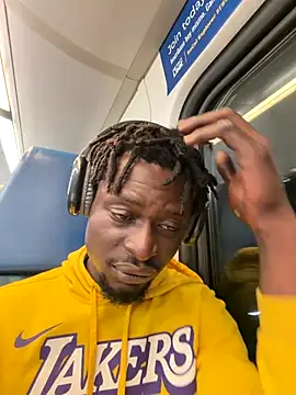 Vikehim online show from November 9, 2025, 3:49 am