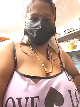 bakyasree143 online show from December 17, 2025, 7:42 pm