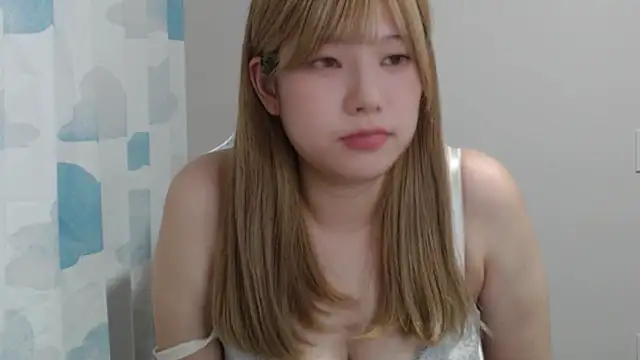 Snapshot of asuka_xoxo chatting on September 21, 2025, 8:10 pm asuka xoxo online show from September 21, 2025, 8:10 pm