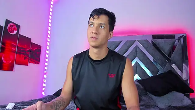 Snapshot of Robertmiller21 chatting on September 24, 2025, 4:38 am Robertmiller21 online show from September 24, 2025, 4:38 am