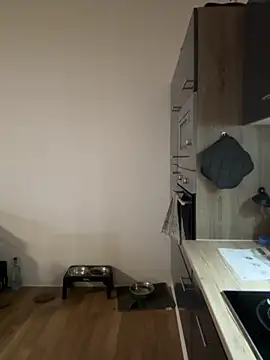 stelli 99 online show from October 22, 2025, 3:45 pm