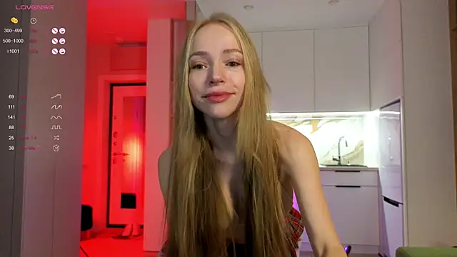 BritaKiss online show from October 13, 2025, 2:22 am