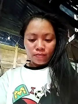 venu00 online show from October 19, 2025, 3:07 am