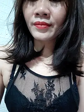Singlemom69x online show from May 7, 2026, 1:11 am