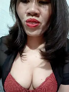 Singlemom69x online show from May 12, 2026, 1:36 am