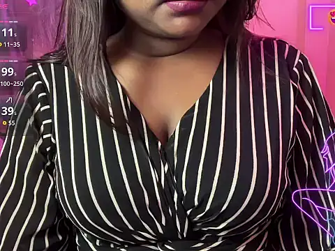 Snapshot of Aashi_5 chatting on October 1, 2025, 8:53 am Aashi 5 online show from October 1, 2025, 8:53 am