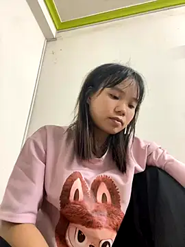 Ngoc-bbi online show from September 20, 2025, 11:22 am