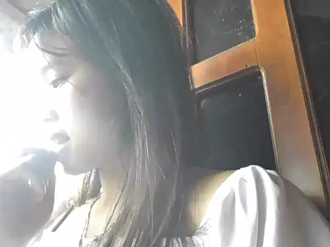 Ngoc-bbi online show from May 2, 2026, 10:09 am