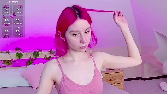 Snapshot of Liann_Stark chatting on May 5, 2026, 7:05 am Liann Stark online show from May 5, 2026, 7:05 am