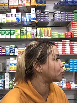 Snapshot of imoly99 chatting on October 31, 2025, 6:53 pm imoly99 online show from October 31, 2025, 6:53 pm