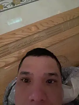 letruong6879 online show from April 5, 2026, 10:23 am