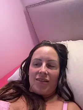 Snapshot of nightingale27 chatting on October 2, 2025, 9:44 pm nightingale27 online show from October 2, 2025, 9:44 pm