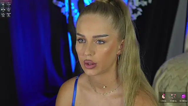 AubrieleRouj1 online show from June 22, 2026, 5:43 pm