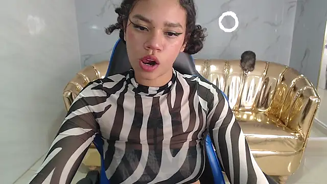 Snapshot of Canela_s1 chatting on September 30, 2025, 8:03 pm Canela s1 online show from September 30, 2025, 8:03 pm