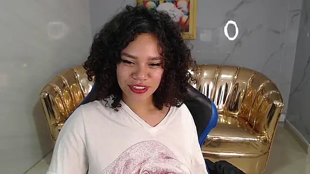 Snapshot of Canela_s1 chatting on October 13, 2025, 8:09 pm Canela s1 online show from October 13, 2025, 8:09 pm