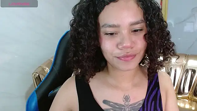 Snapshot of Canela_s1 chatting on November 10, 2025, 8:19 pm Canela s1 online show from November 10, 2025, 8:19 pm