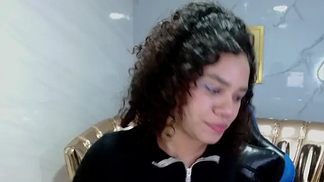 Snapshot of Canela_s1 chatting on November 11, 2025, 9:15 pm Canela s1 online show from November 11, 2025, 9:15 pm