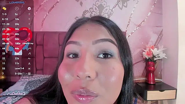 Snapshot of luna_maisonn chatting on September 11, 2025, 7:36 pm luna maisonn online show from September 11, 2025, 7:36 pm