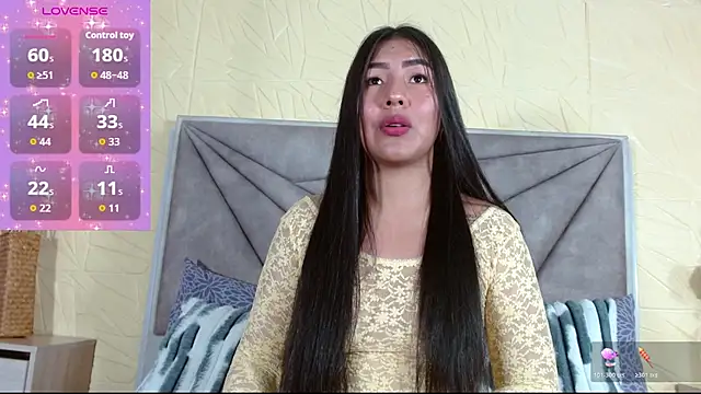 luna maisonn online show from June 8, 2026, 12:49 pm