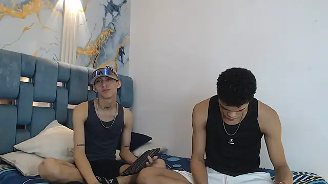 PRETTY FEM online show from February 8, 2026, 7:39 pm