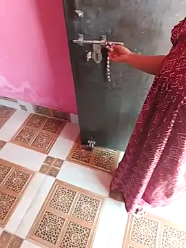 Aaradhya Sharma online show from October 16, 2025, 4:24 am