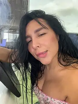 greciadom555 online show from June 25, 2026, 5:17 pm