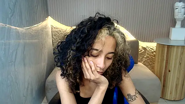 Snapshot of Agnis_ink_r chatting on November 22, 2025, 12:48 pm Agnis ink r online show from November 22, 2025, 12:48 pm