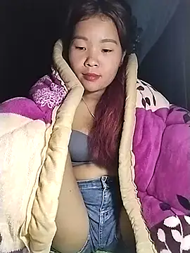 lylylove online show from November 21, 2025, 9:30 am