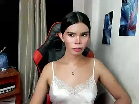Snapshot of dianne_swift chatting on June 28, 2026, 9:37 am dianne swift online show from June 28, 2026, 9:37 am