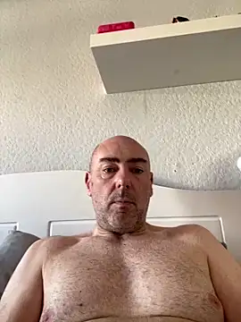 Snapshot of Richmcgee chatting on April 3, 2026, 2:37 pm Richmcgee online show from April 3, 2026, 2:37 pm