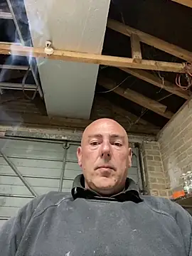 Snapshot of Richmcgee chatting on April 28, 2026, 7:19 pm Richmcgee online show from April 28, 2026, 7:19 pm