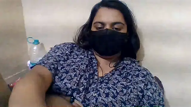 Vaani Singha online show from June 15, 2026, 7:05 pm