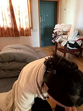 xiiuuff18 online show from January 11, 2026, 7:35 am