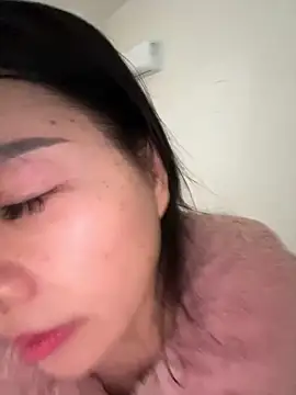 xiiuuff18 online show from March 2, 2026, 12:57 am