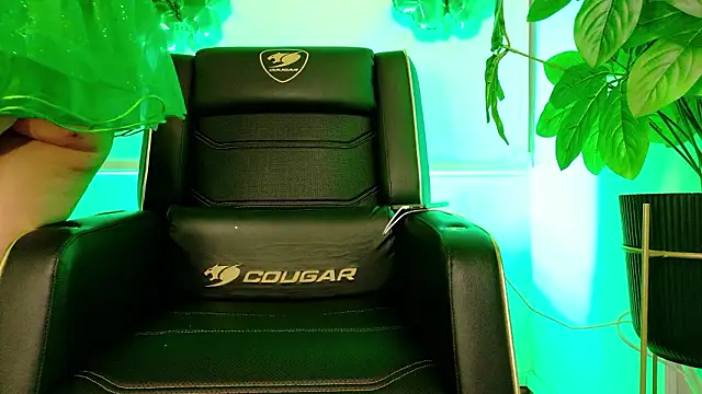 Zafiro Gem  online show from March 17, 2026, 11:41 pm