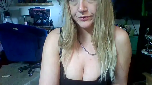 cutiekayls online show from July 1, 2026, 10:53 pm