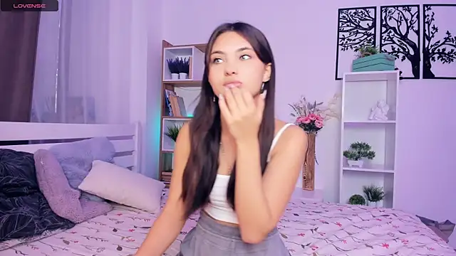 Snapshot of FunnyyMonkeyy chatting on October 18, 2025, 9:10 am FunnyyMonkeyy online show from October 18, 2025, 9:10 am