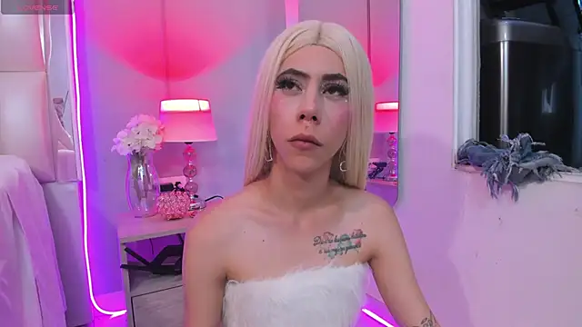 Snapshot of Darlyn_tenderhot__ chatting on September 17, 2025, 6:37 am Darlyn tenderhot online show from September 17, 2025, 6:37 am